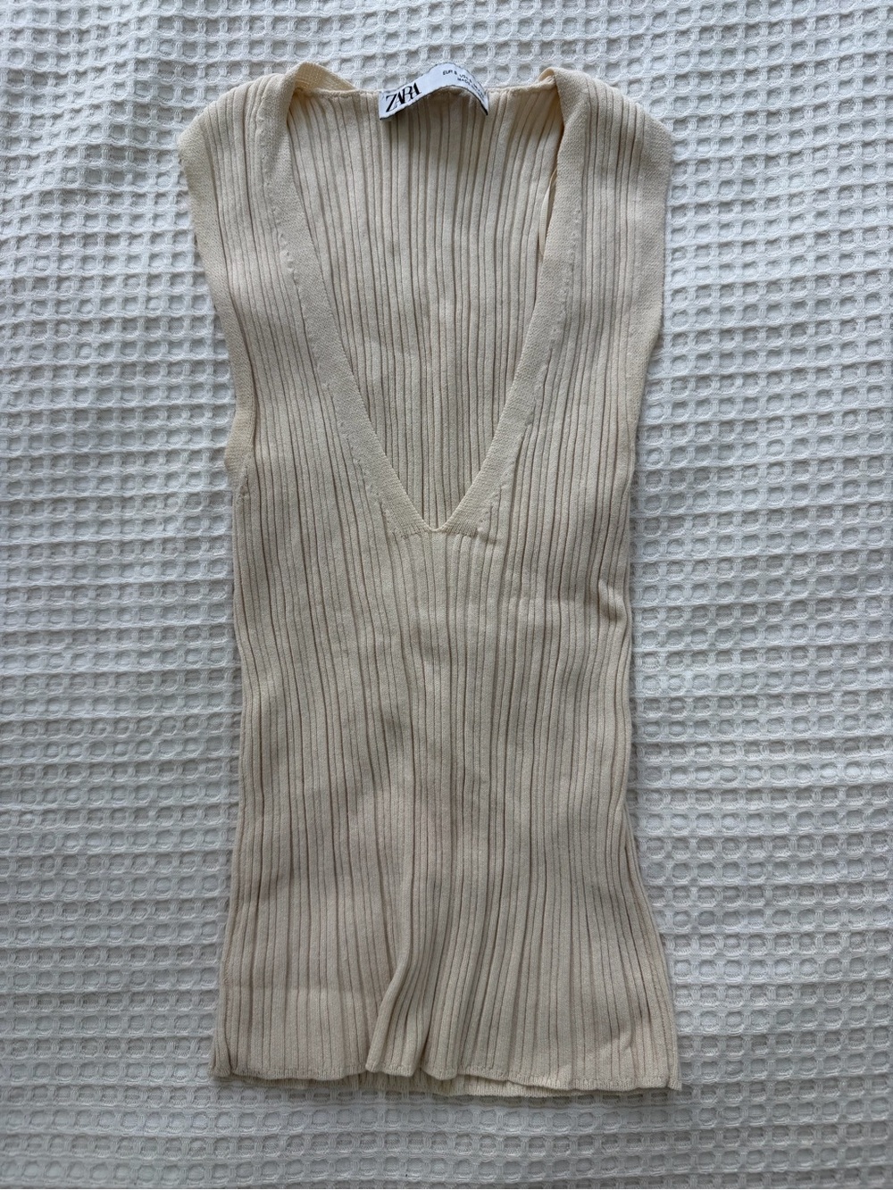 Zara Beige Ribbed V-Neck Knit Top